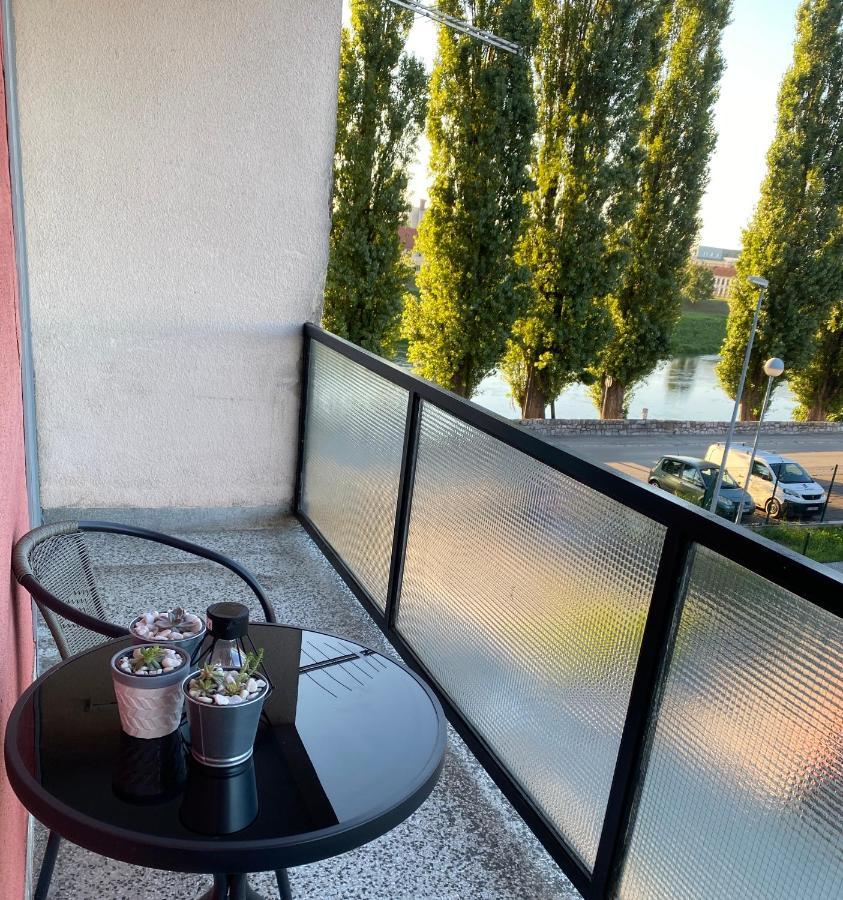Apartman Colapis- Self Check In, Free Parking, Premium Location! Karlovac Exterior photo