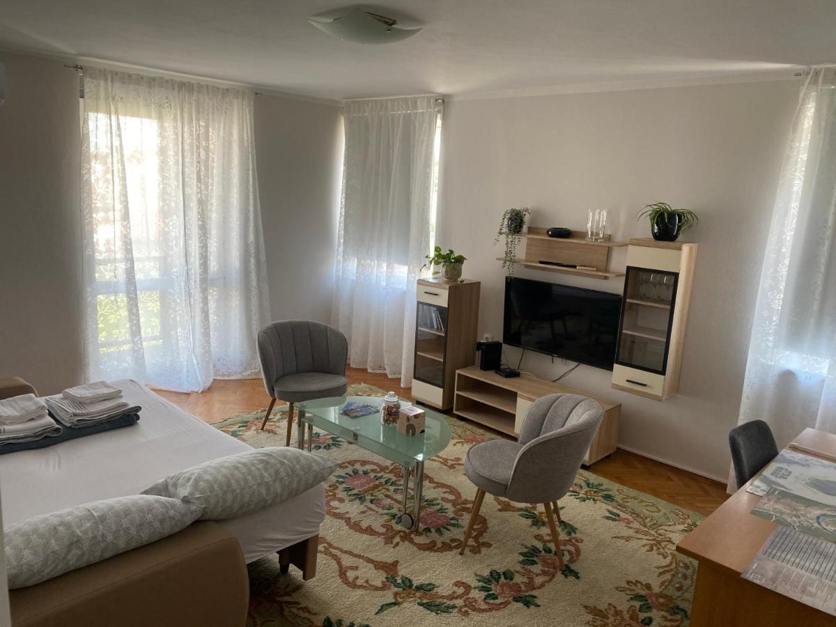 Apartman Colapis- Self Check In, Free Parking, Premium Location! Karlovac Exterior photo