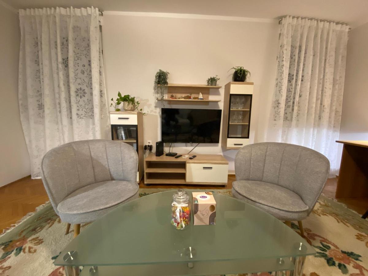 Apartman Colapis- Self Check In, Free Parking, Premium Location! Karlovac Exterior photo